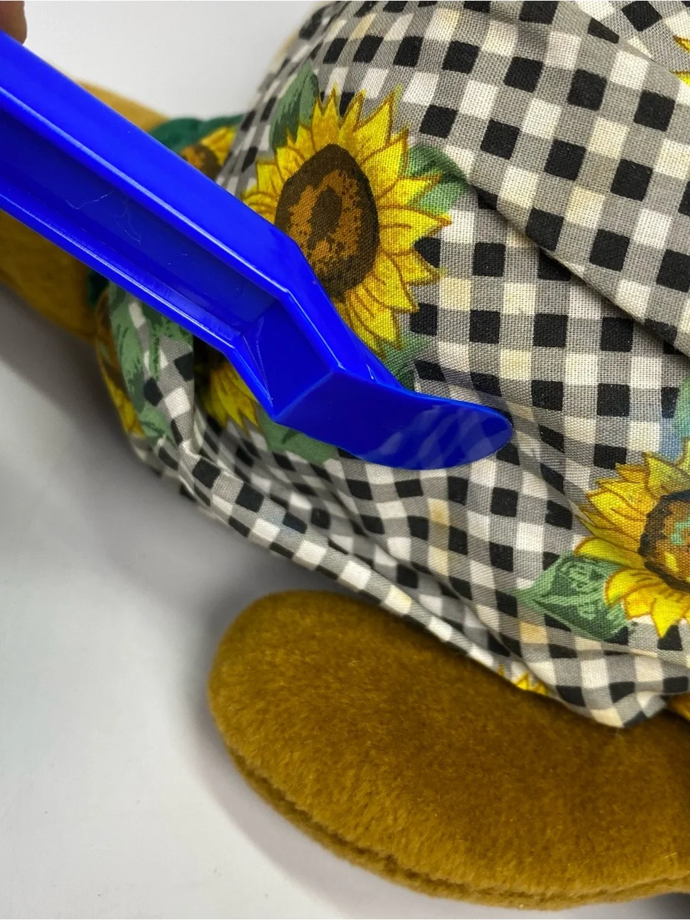 Sunflower brown bear